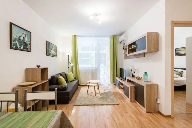 1 Bedroom Apartment