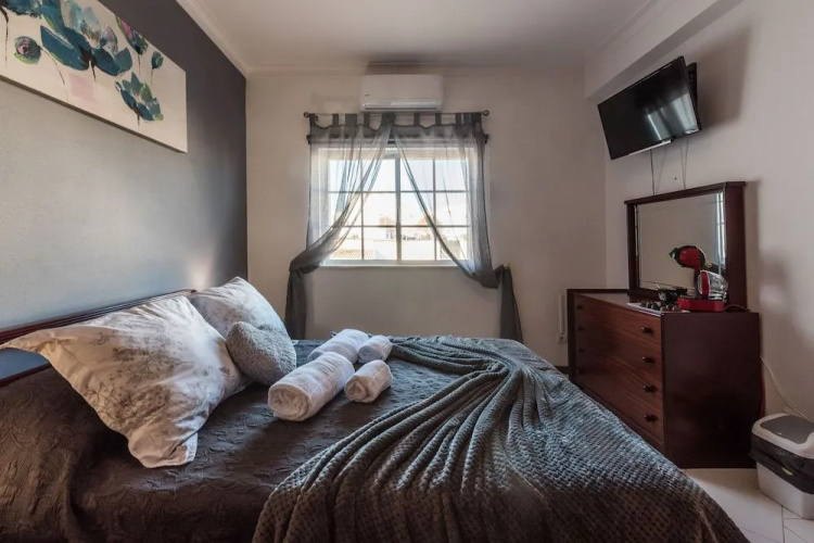 Dipti's Bed and Breakfast