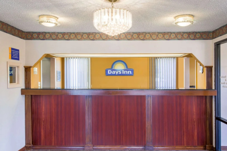 Days Inn - Picayune