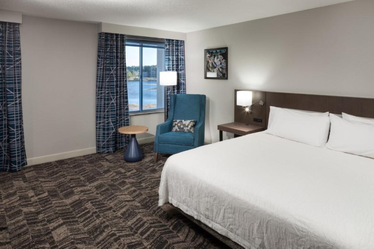 Mobility Accessible with Roll-In Shower Double room