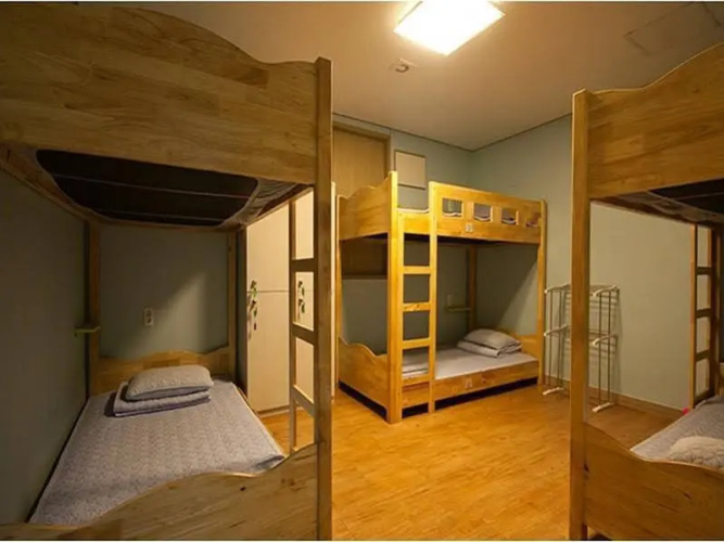 Cube Guesthouse