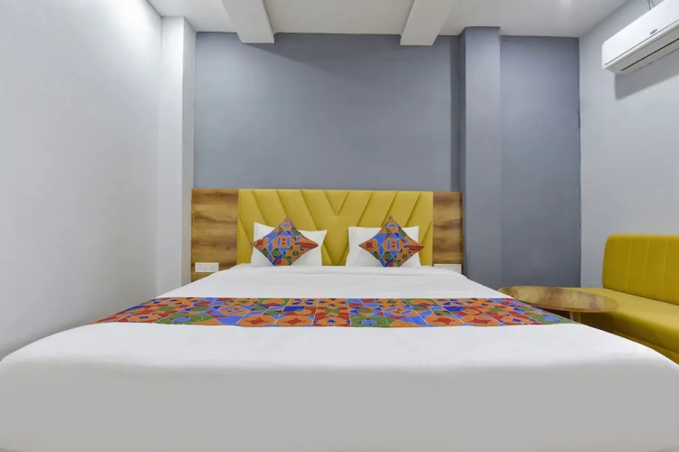 Fabhotel Utsah