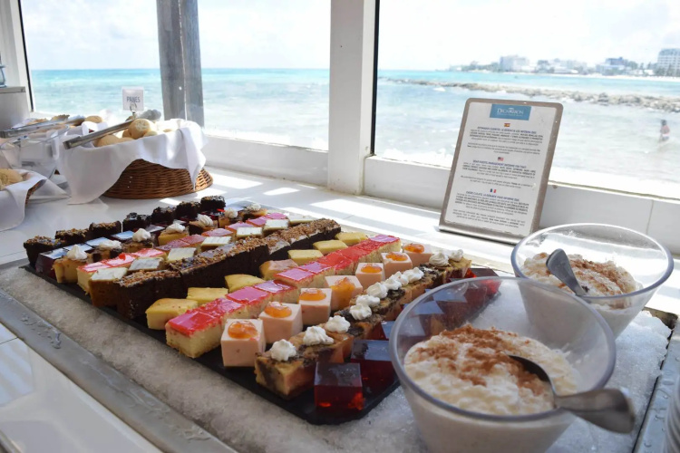 Decameron Maryland photo 11