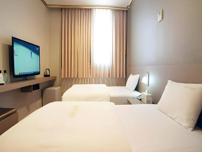 Raum Hotel