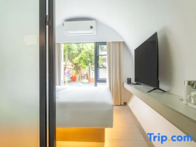 Standard Double room with view