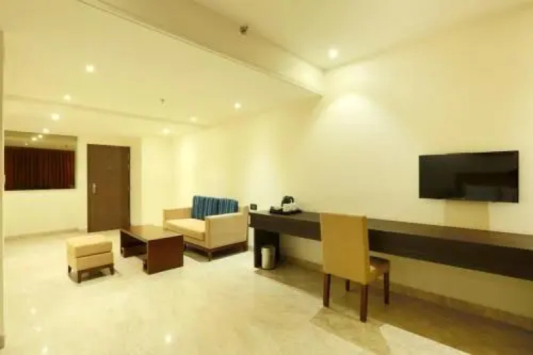 Centrum Hotel by Brijwasi