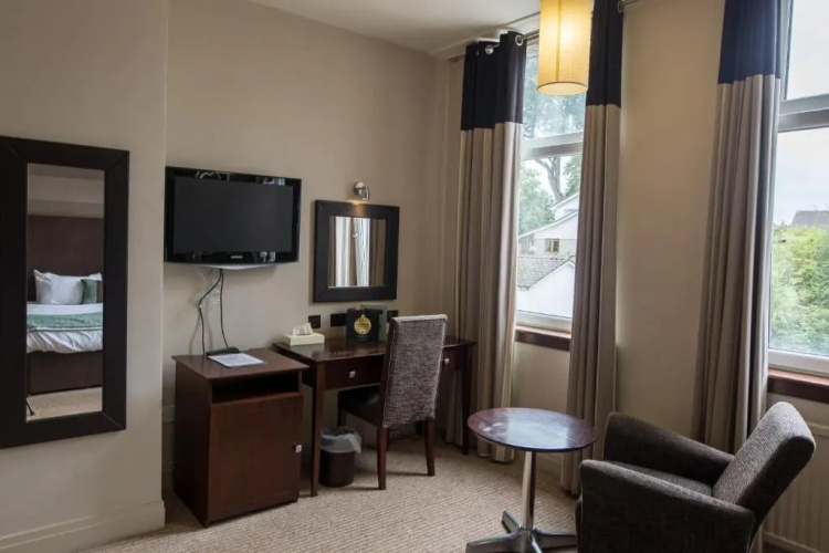 Rosslea Hall Hotel