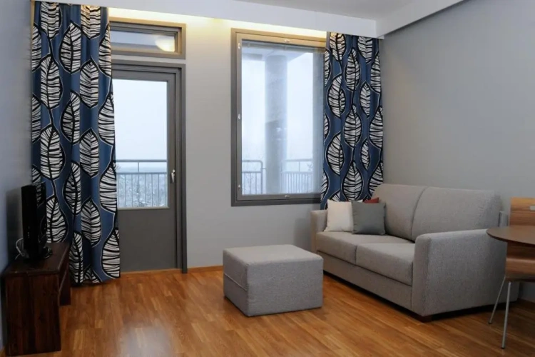2 Bedrooms Apartment