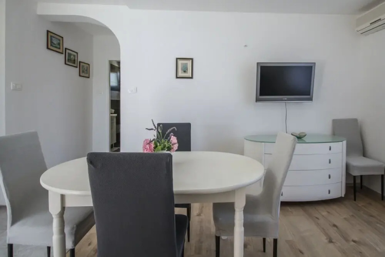 Apartment Tosca with Parking