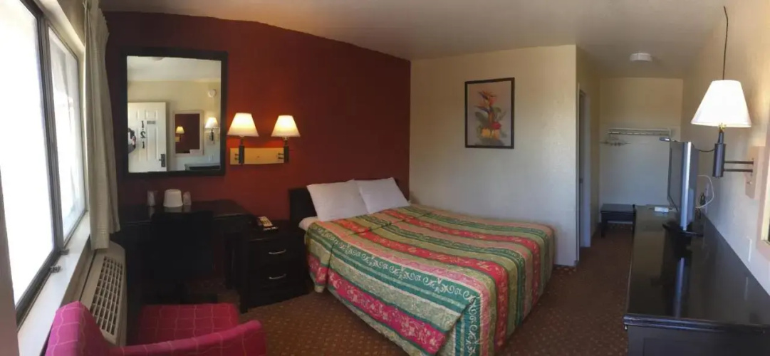 Hilltop Inn Suites