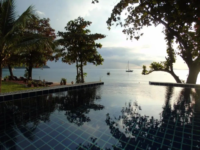 Deluxe room with balcony and with view