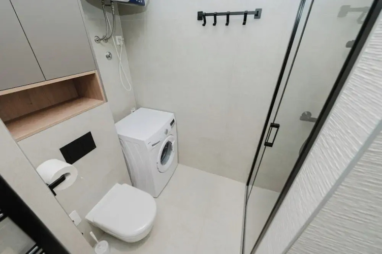 Koi Deluxe, Urban Two Bedroom Oasis