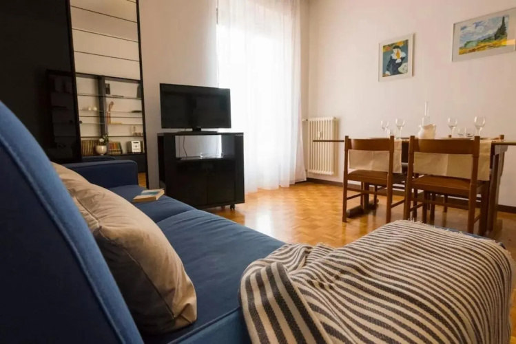 JOIVY Welcoming 1BR apt next to Villa Olmo