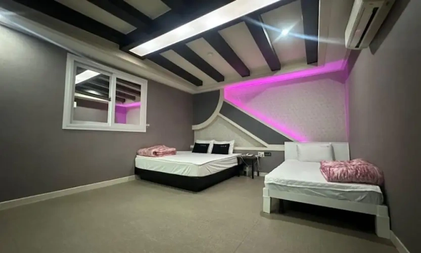 Standard Family room