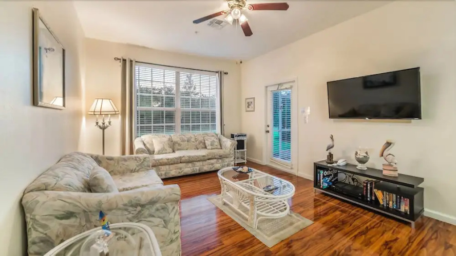 2304 Silver Palm Drive #105