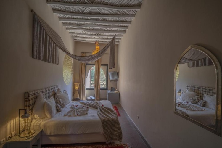 Standard Double room with garden view