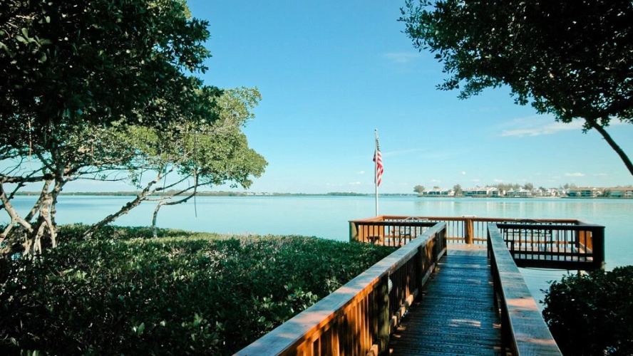 Runaway Bay Resort by BBG