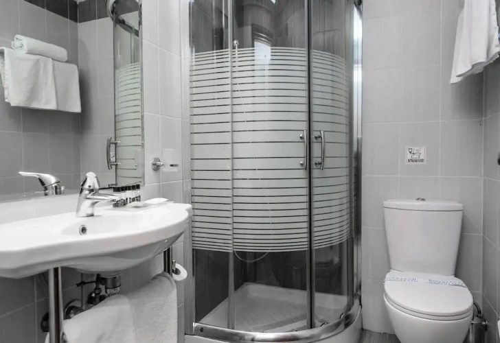 Standard Double room with balcony and with city view