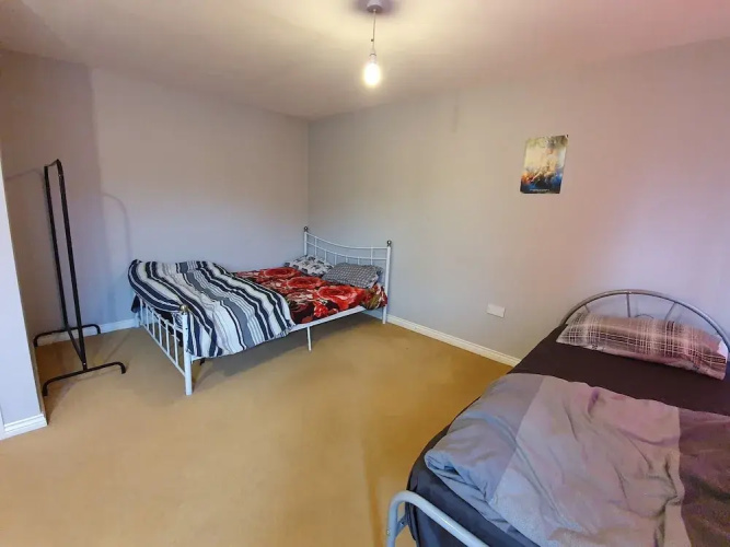 9 Cobb Close Holiday House