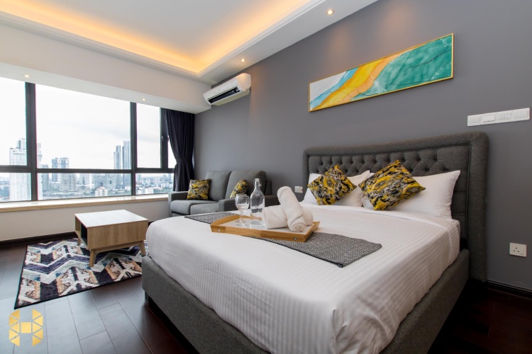 3 Bedrooms Sextuple Apartment