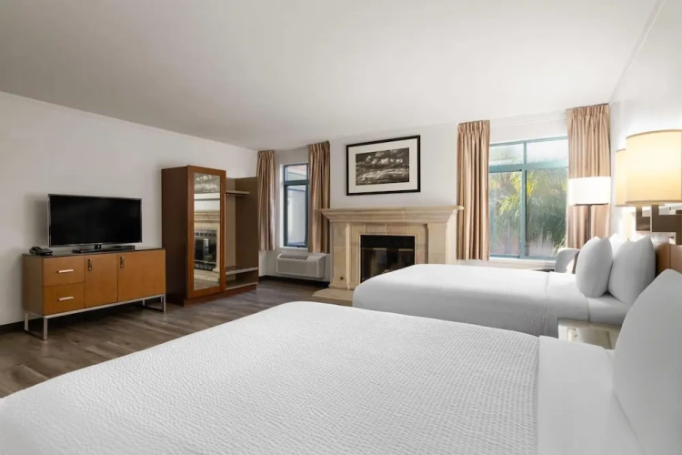Premium Quadruple Suite