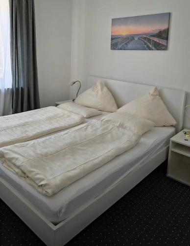 Suite with balcony and with city view
