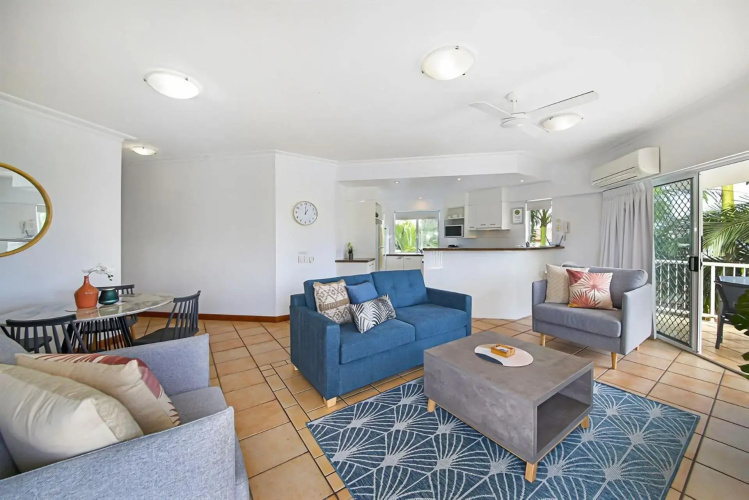 Unit 8 'Coolum Seaside', Coolum Beach