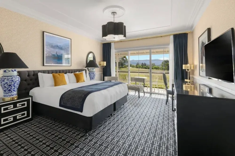 Grand Double room with balcony and with view