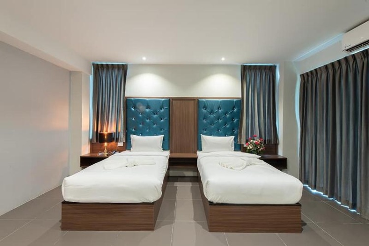 Standard Twin room with balcony