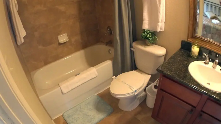 BP211CP Bella Piazza - Three Bedroom Condo