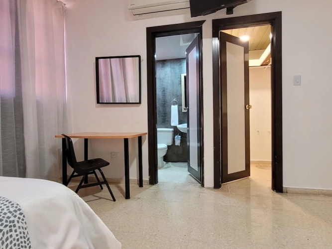 Aparta Hotel Drake