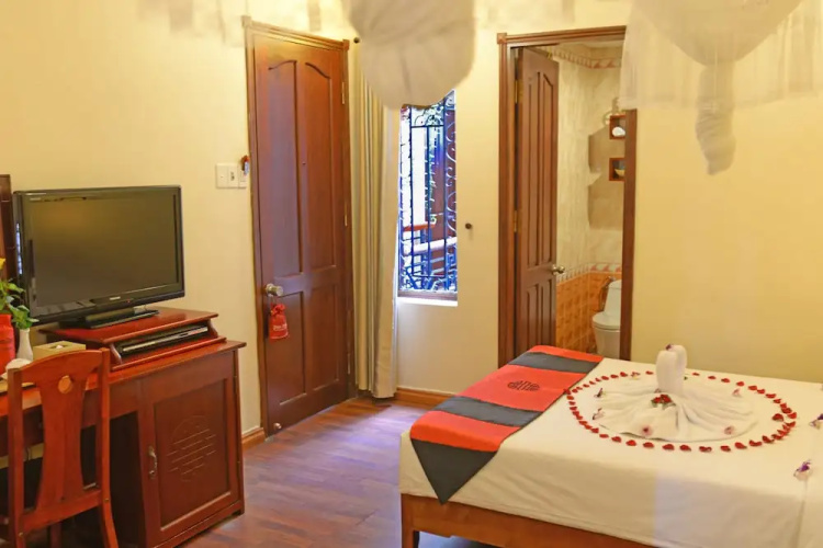 Welcome Old Town Hotel