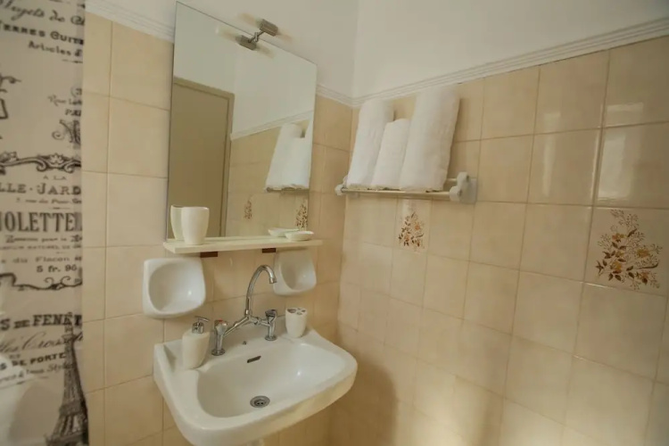 Ilaeira rooms