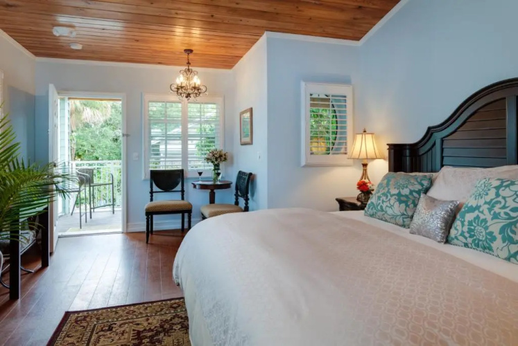 Seaglass Inn