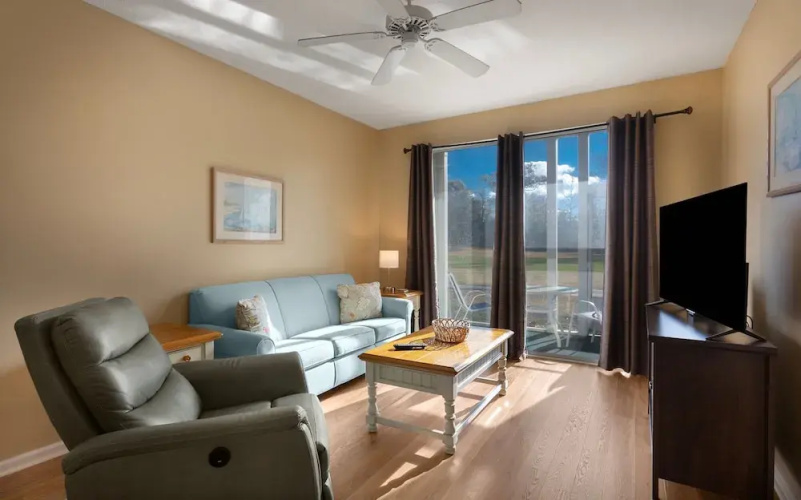 River Oaks 50b 2 Bedroom Condo