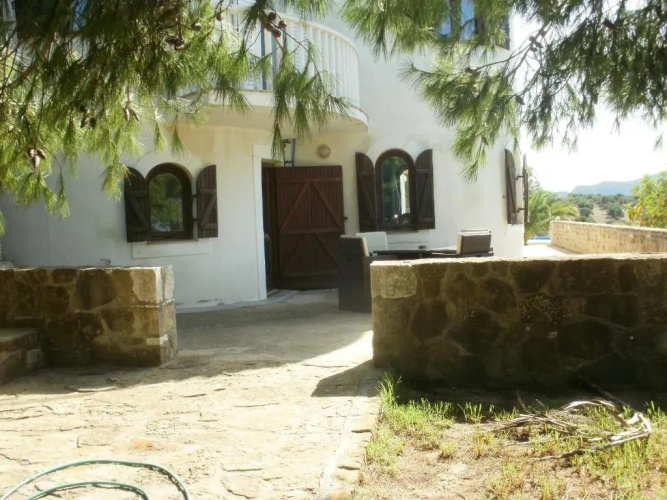 Charly Point Villa