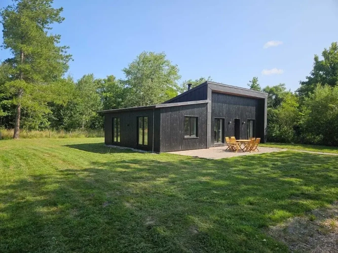 2 Bedrooms Deluxe Cottage with garden view