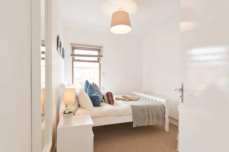 2 Bedroom Riverside Apartment