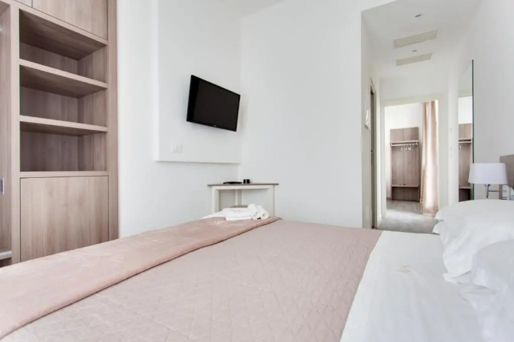 Hotel Nadir