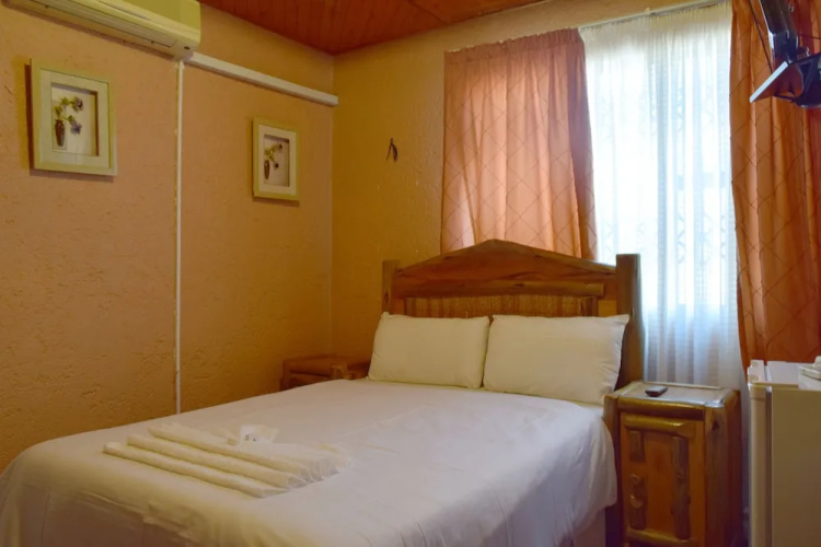Mthunzi Lodge
