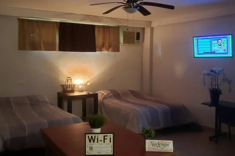 DepaB privado, centrico,Wifi 80 mb ,aire acondicionado ,cocina, cochera techada,