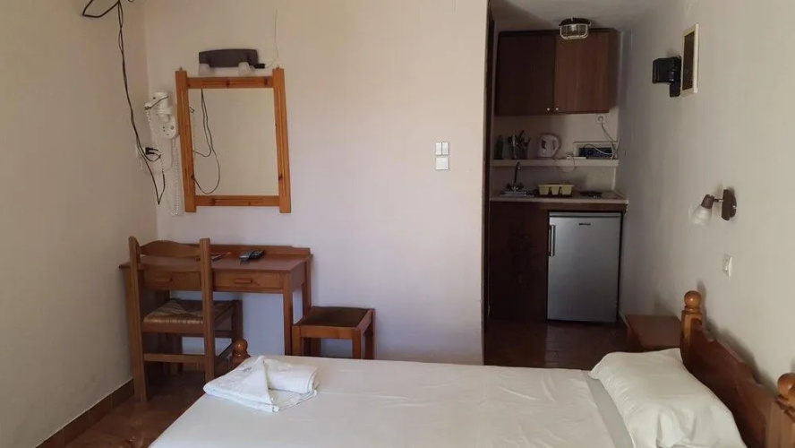 Stelios Rooms