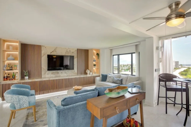 2 Bedrooms Apartment
