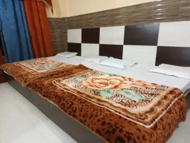 Hotel Tara Deluxe