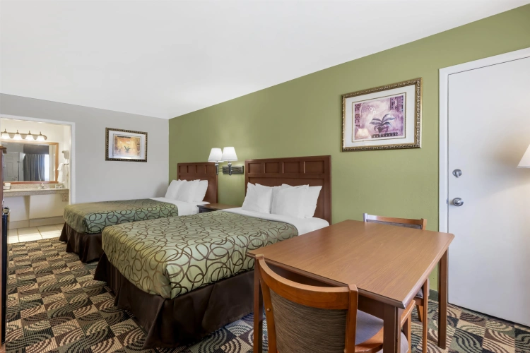 Standard Quadruple room