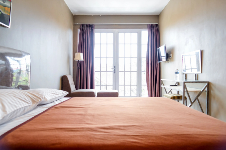 Graceland Inn Batam RedPartner