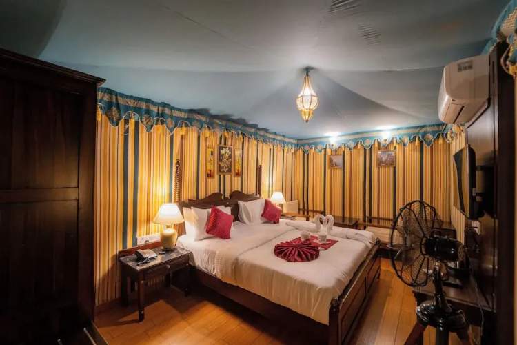 Theharav Resort
