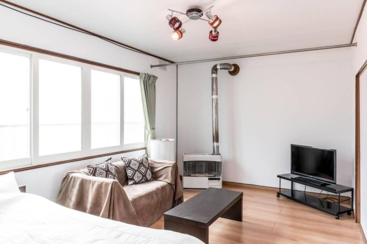 4 Bedrooms Cottage