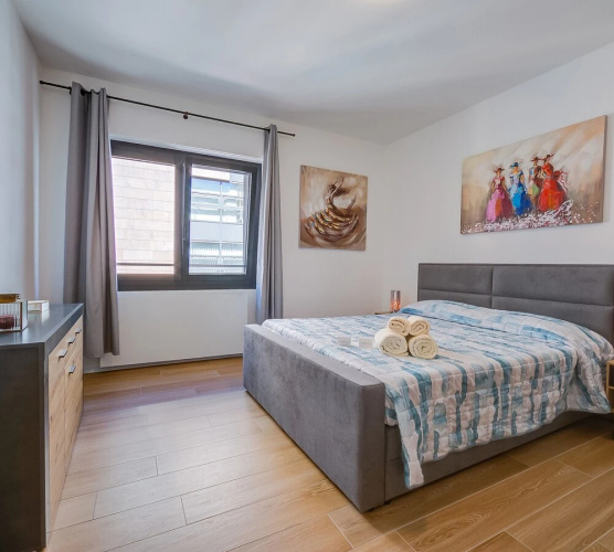 Boutique Apartment 11