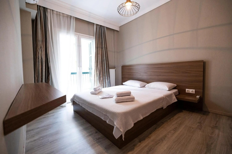 Delmare MQUEEN Apartment